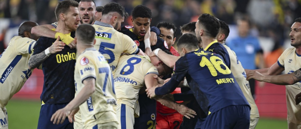 Foto - "Allah bana 150 yıl ömür verseydi... "Emre Belözoğlu kritik gelişmeyi duyurdu: 'Hayır' diyemedi, ortalık karışacak