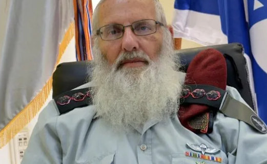 Allah (cc) seni kahhar sıfatıyla kahretsin inşallah be adam! Dünya bu edepsizliğe niye kör...