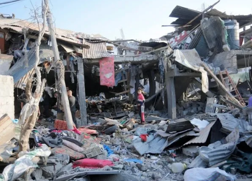 Foto - Allah (cc) seni kahhar sıfatıyla kahretsin inşallah be adam! Dünya bu edepsizliğe niye kör...