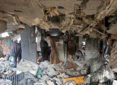 Foto - Allah (cc) seni kahhar sıfatıyla kahretsin inşallah be adam! Dünya bu edepsizliğe niye kör...