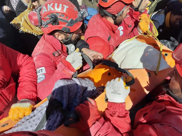 Foto - Allah çok büyük! 81 saat sonra gelen mucize