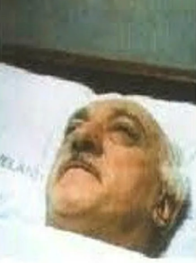 Foto - "Allah evlerine ateşler salsın, yuvalarını yıksın, birliklerini bozsun" demişti. Evleri yandı, yuvaları yıkıldı, birlikleri bozuldu.