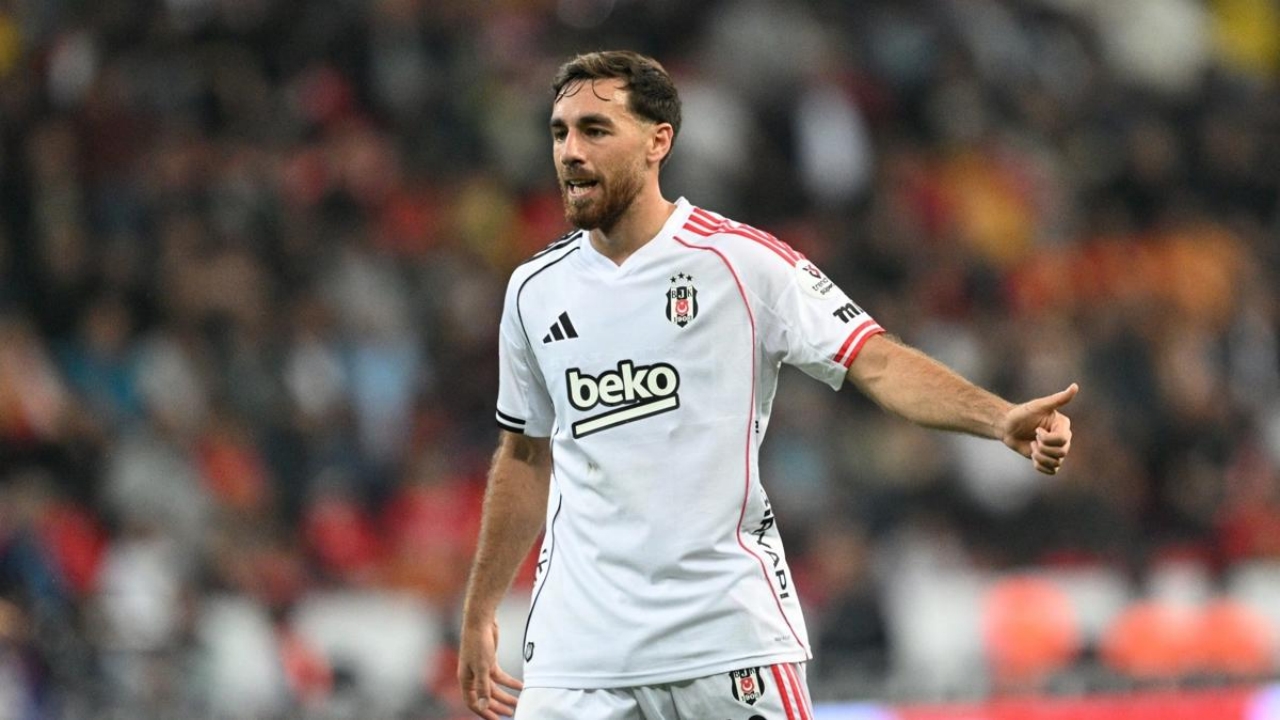 Foto - Allah kabul etsin! Son LGBT bükücü Orkun Kökçü cumada