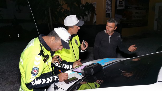 Foto - Allah polislere sabır versin! Alkolik sürücü yine yaptı yapacağını