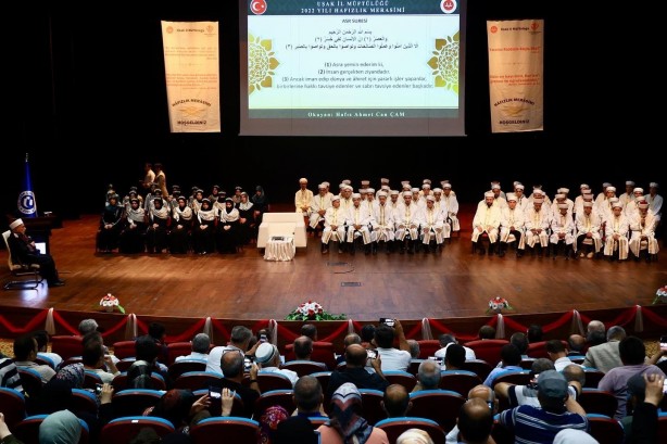 Foto - Allah sayınızı arttırsın! 62 genç daha yüce Kur'an'ı ezberleyip icazet aldı