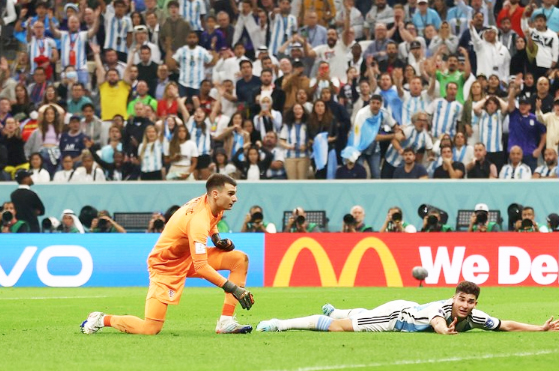 Foto - Almalıyız acilen diyerek duyurdular... Fenerbahçe’den Galatasaray’a yılın transfer çalımı! 