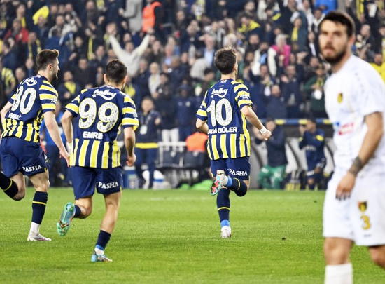 Foto - Almalıyız acilen diyerek duyurdular... Fenerbahçe’den Galatasaray’a yılın transfer çalımı! 