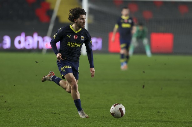 Foto - Alman devi devrede... Fenerbahçe'de düşen performansın sebebi belli oldu! Kulağına fısıldanmış belli ki...