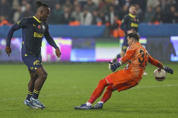 Foto - Alman devi devrede... Fenerbahçe'de düşen performansın sebebi belli oldu! Kulağına fısıldanmış belli ki...