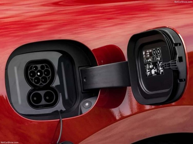 Foto - Alman devi Mercedes örtüyü kaldırdı! Yeni otomobilleri çok ses getirdi