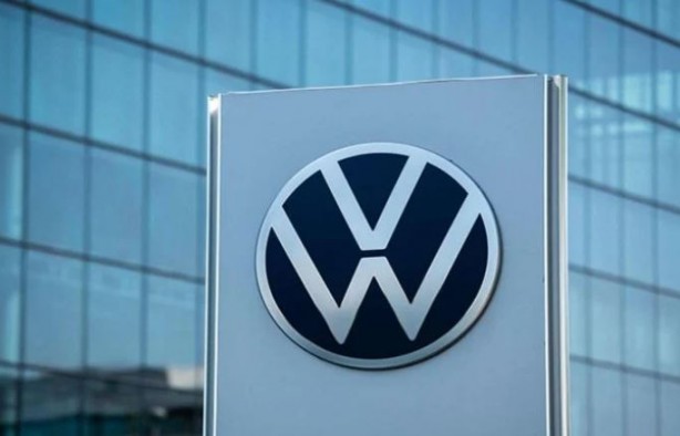 Alman devi otomobillerine ChatGPT ekliyor