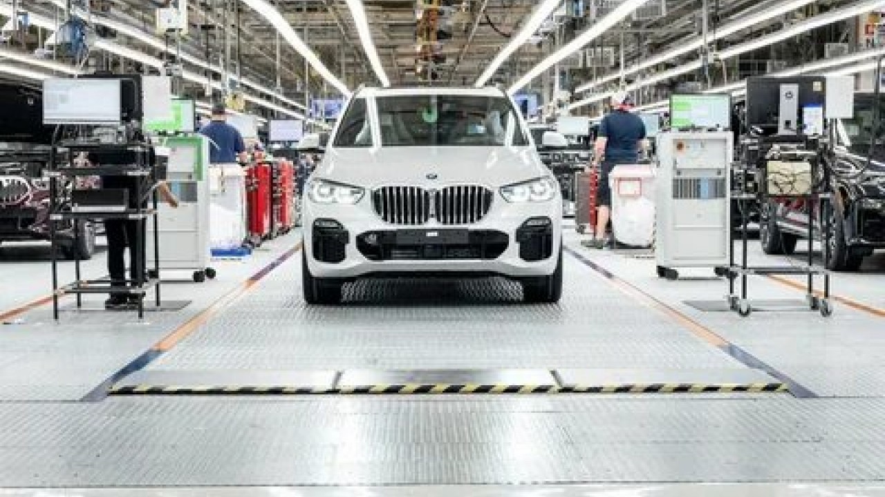 Foto - Alman otomobil devleri alarm veriyor! Kâr değil zarar konuşuluyor