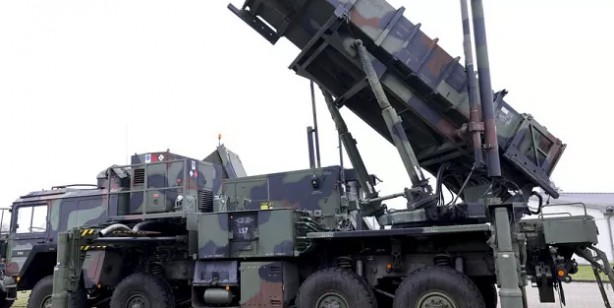 Foto - Almanlar, askeri kaynakları için Polonya ve Slovakya’ya konuşlandırdığı Patriot hava savunma sistemini teslim etti!