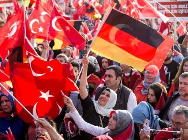 Foto - Almanlar Türk-İslam ittifakı karşısında şaşkına döndü!