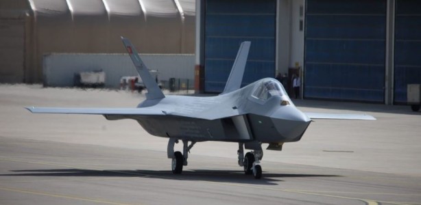 Foto - Almanlardan savaş uçağı Kaan analizi! Yoğun ilgi gösterdiler 