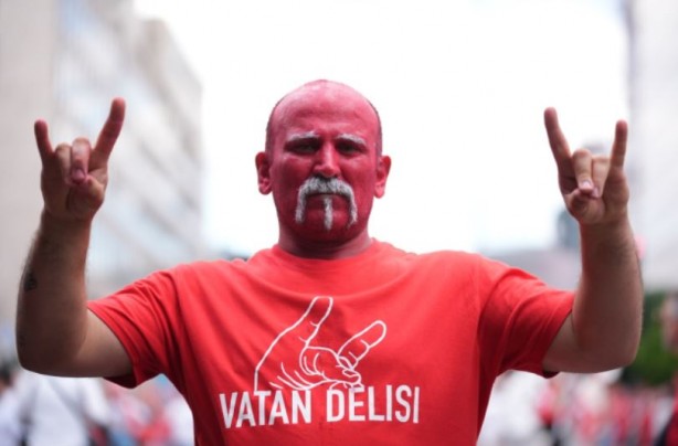 Foto - Almanların Türk nefreti ortaya çıktı! Hollanda maçı öncesi taraftarlarımız gözaltına alındı