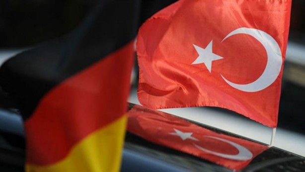 Foto - Almanya Cumhurbaşkanı Steinmeier'ı İstanbul Havalimanında karşılayan isim 'yeni Türkiye işte bu' dedirtti