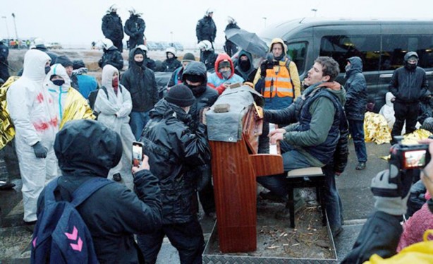 Foto - Almanya iklim aktivistlerini gözaltına aldı! Ortamlarda küresel iklim dersi verirsiniz