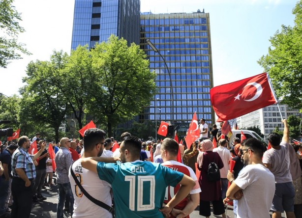 Foto - Almanya Mesut Özil için ayakta