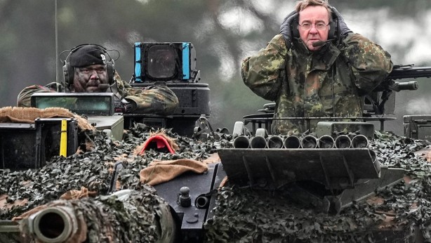 Foto - Almanya Savunma Bakanı Pistorius’tan kritik çağrı! "Avrupa yeni tehditlere karşı yeniden silahlanmalı" 