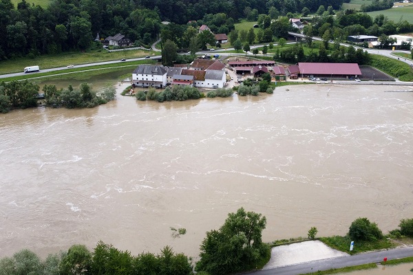 Foto - Almanya sele teslim: 5 ölü