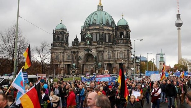Foto - Almanya'da aşırı sağcı AfD'nin oyları yükseldi