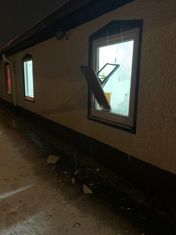 Foto - Avrupa'nın göbeğinde camiye alçak saldırı! İkinci kez...