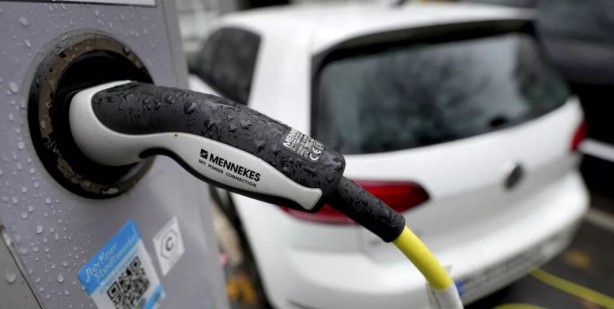 Foto - Almanya'da, elektrikli araç satışları düştü
