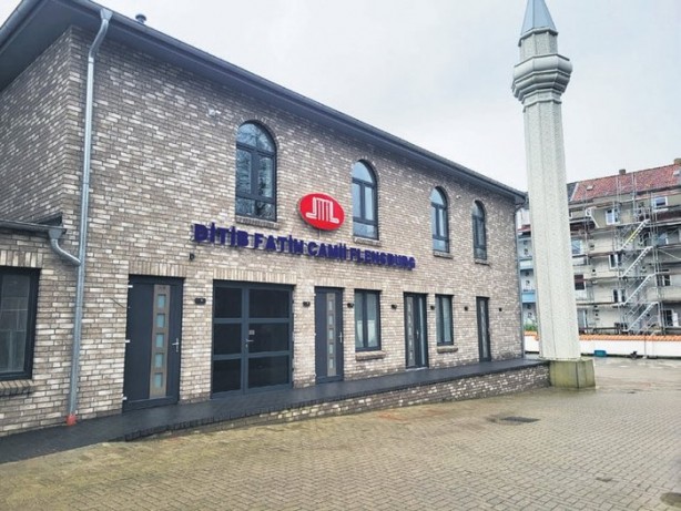 Foto - Almanya'da İslam düşmanlığı tavan yaptı! Çocuklara bile ırkçı tehdit