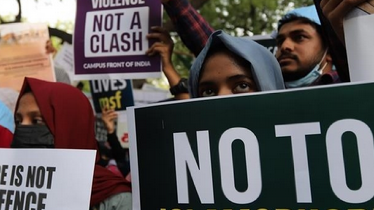 Almanya'da Müslümanlara yönelik ayrımcılık üç kat arttı... Devam ediyor bu hastalık!