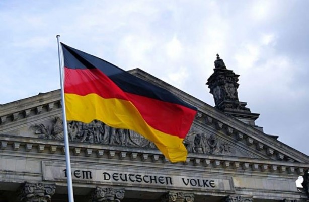 Almanya'da Müslümanları duygulandıran karar! Büyük sevinç yaşadılar