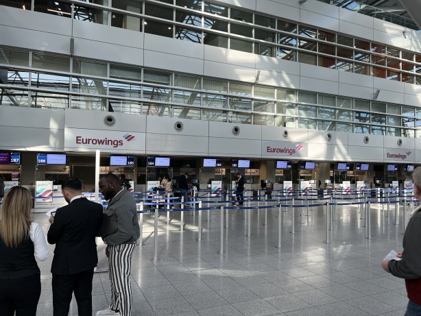 Foto - Almanya'da pilotlar grevde! Yüzlerce uçuş iptal edildi