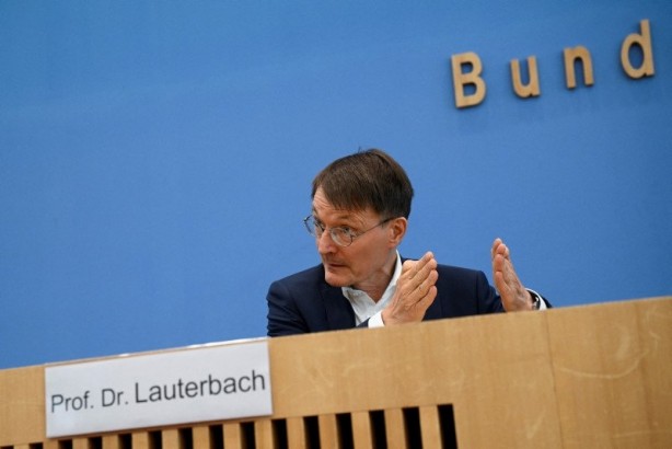 Foto - Almanya’da sağlık sistemi çökmenin eşiğinde! Bu kez doktorlar ayaklandı… ‘Yüzde 25’i iflas edecek!’