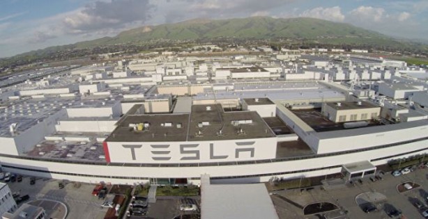 Foto - Almanya'da Tesla'ya sert tepki! Sokaklara döküldüler