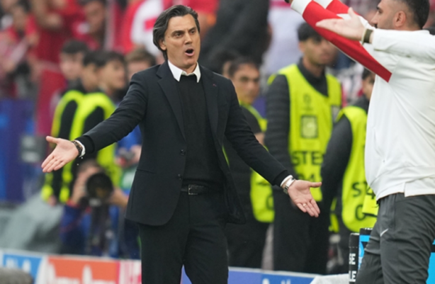 Foto - Almanya'da Türkiye'ye küstah muamele! Montella kartını gözüne soktu