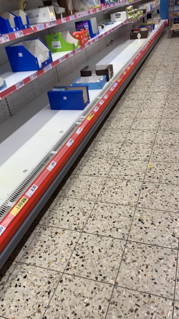 Foto - Almanya’da virüs sonrası son durum! Marketlere daldılar