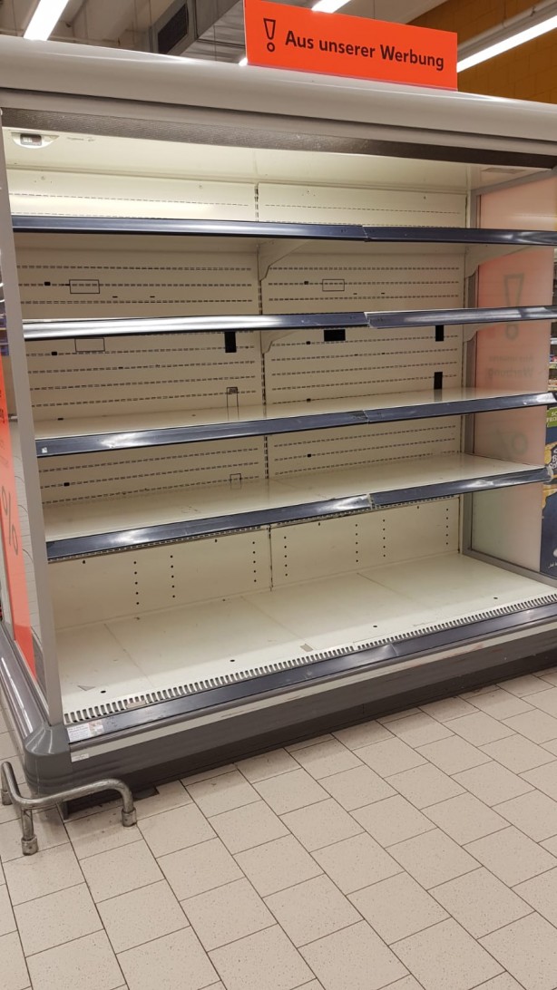 Foto - Almanya’da virüs sonrası son durum! Marketlere daldılar