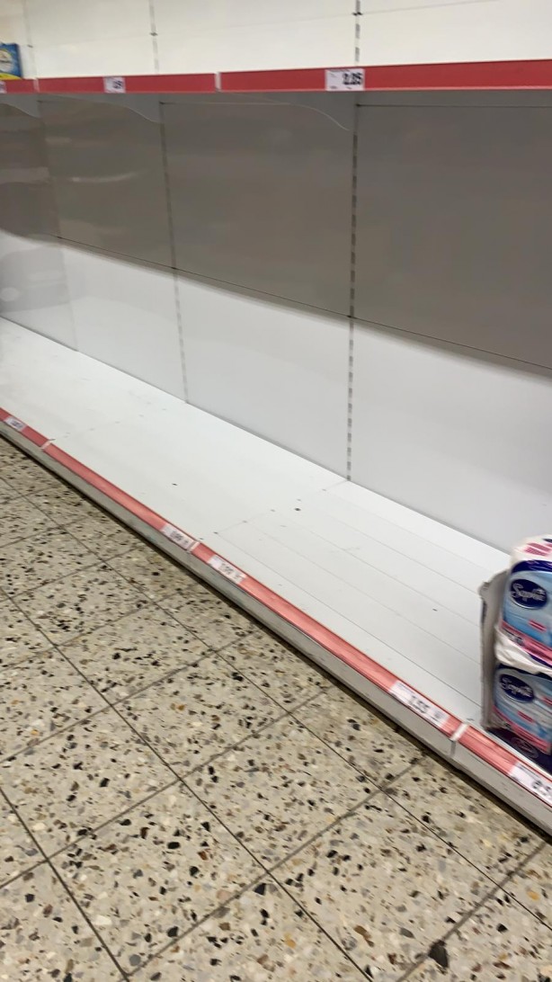 Foto - Almanya’da virüs sonrası son durum! Marketlere daldılar