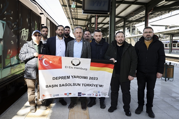 Foto - Almanya'dan gelen yardım treni İstanbul'a ulaştı