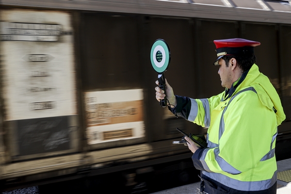 Foto - Almanya'dan gelen yardım treni İstanbul'a ulaştı