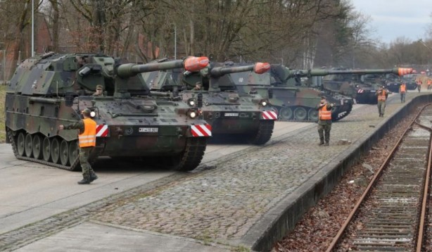 Foto - Almanya'nın gönderdiği obüsler Ukrayna'ya ulaştı