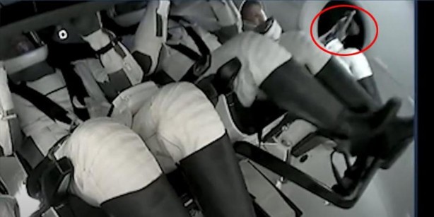 Foto - Alper Gezeravcı uzaya çıktı sosyal medya yıkıldı! 'Cam kenarını kapmışız'