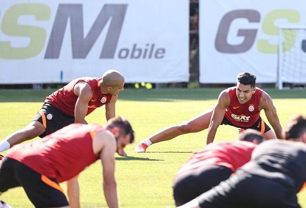 Foto - Alper Yılmaz Galatasaray'da antrenmanlara başladı