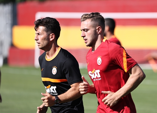 Foto - Alper Yılmaz Galatasaray'da antrenmanlara başladı