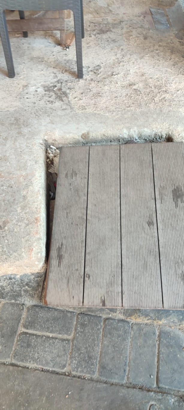 Foto - Alsancak’ta elektrik kabloları yine dışarıda 