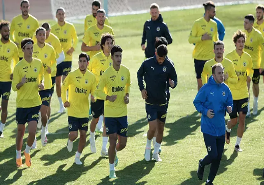 Foto - Altay Bayındır daha imzayı atmadan olay oldu bile! Yok artık daha neler...