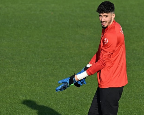 Foto - Altay Bayındır’a gün doğdu! Manchester United'dan müjdeli haber geldi...