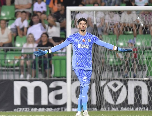 Foto - Altay Bayındır resmen harekete geçti! Fenerbahçe için büyük fedakarlık! O gerçek Türk devi oldu!