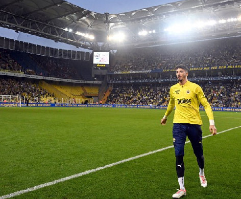 Foto - Altay Bayındır resmen harekete geçti! Fenerbahçe için büyük fedakarlık! O gerçek Türk devi oldu!