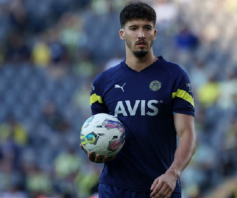 Foto - Altay Bayındır resmen harekete geçti! Fenerbahçe için büyük fedakarlık! O gerçek Türk devi oldu!